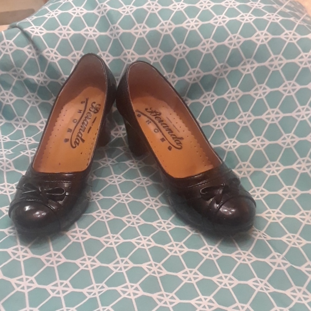 Black shoes
